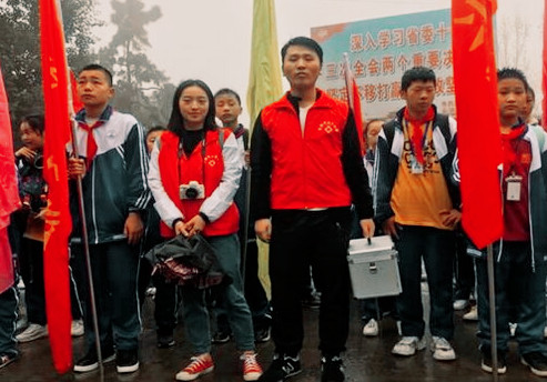 胡家中心衛(wèi)生院為中學健步活動保駕護航.jpg