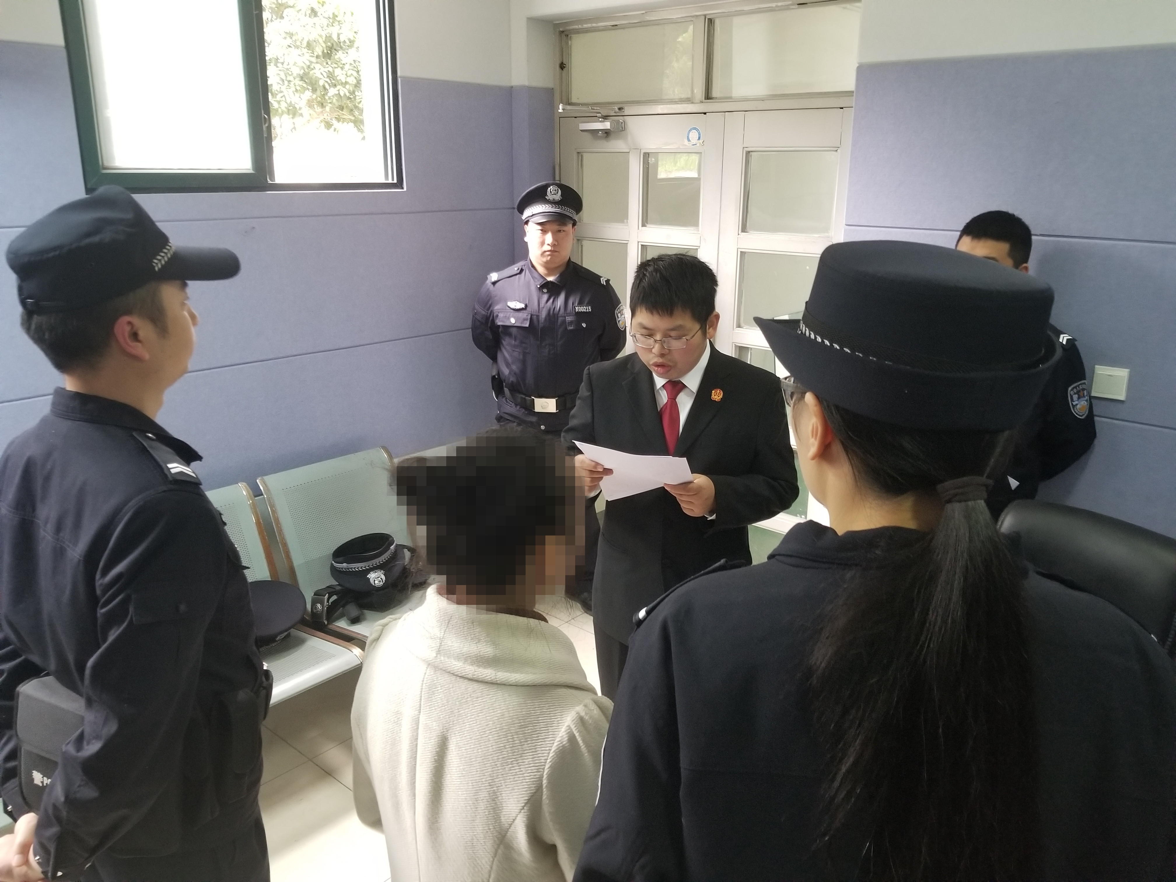 父女二人拒不騰退租住房租，被執行拘留 (2)_副本.jpg