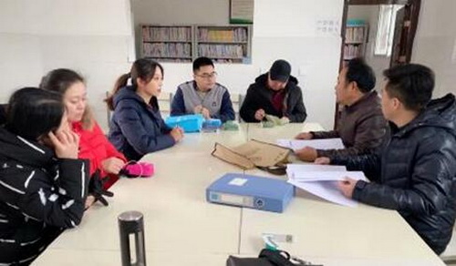 四川內(nèi)江市疾控中心開展精準幫扶入戶走訪慰問.jpg