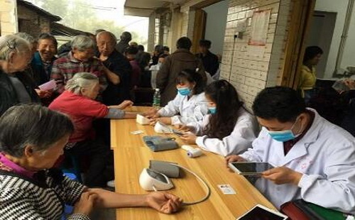 內江市中區家庭醫生電子化簽約服務現成效.jpg