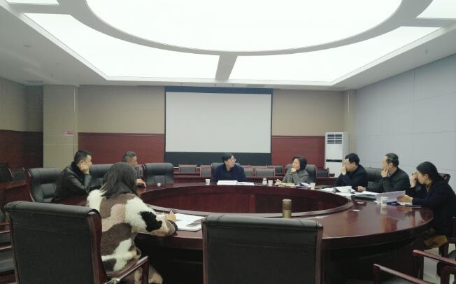 內江市中級法院領導到東興區法院調研督導審管工作.jpg