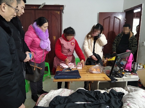 男子癱瘓八年終離婚 婆婆不舍將兒媳認作干女兒.jpg