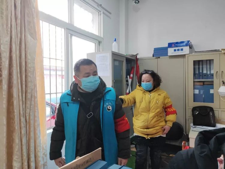 姚衛東進出社區都會進行自我消毒.jpg