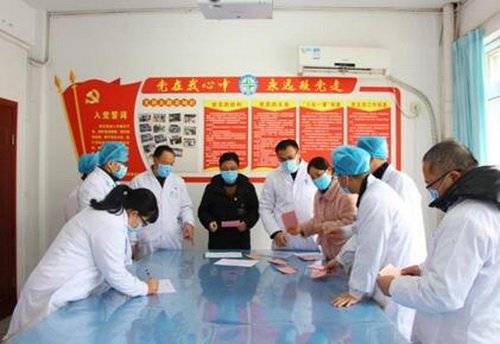 楊世全慰問.jpg