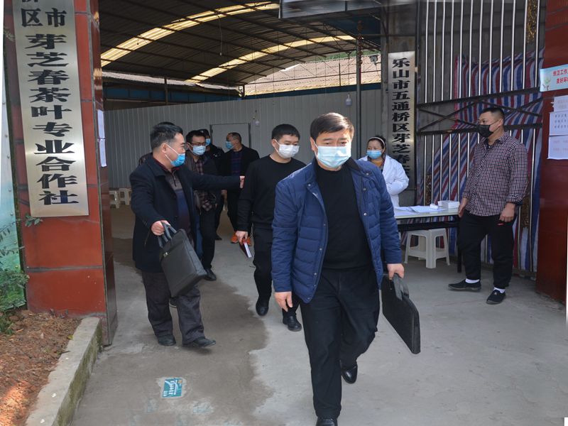 五通橋區(qū)人民檢察院“點對點”服務(wù)企業(yè)  護航復(fù)工復(fù)產(chǎn)2 (2).jpg