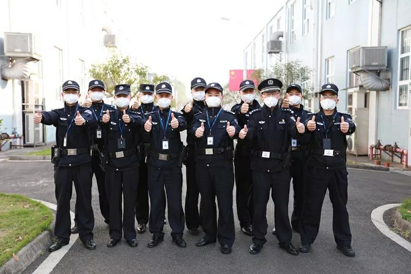 六監(jiān)區(qū)戰(zhàn)時(shí)執(zhí)勤民警.jpg