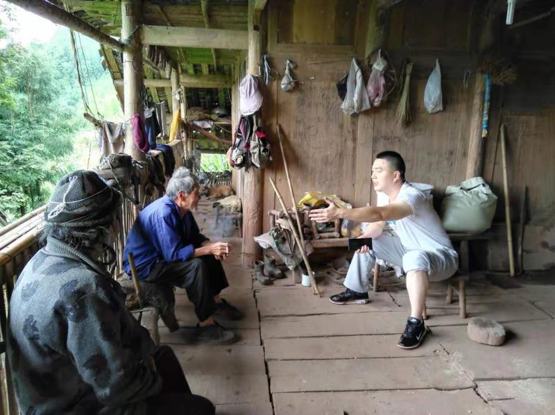 周川動員晏文弟夫婦.jpg