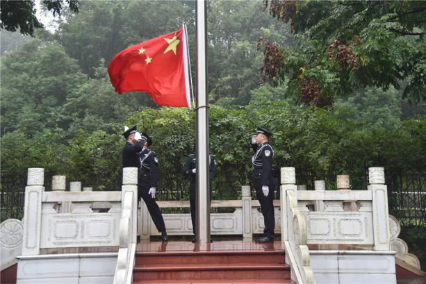 宜賓監獄舉行升國旗儀式