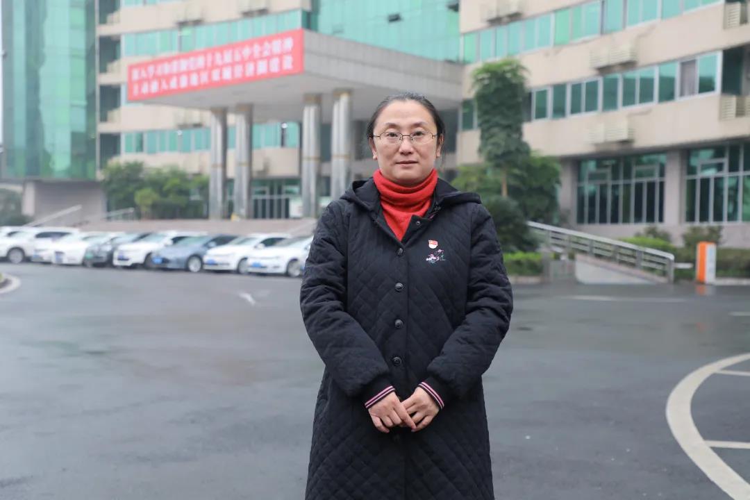 西城街道西大街社區(qū)黨委書記  徐濤.jpg