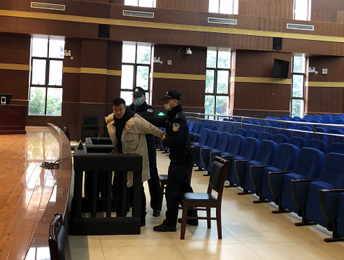 內(nèi)江中院法警支隊(duì)組織開(kāi)展庭審?fù)话l(fā)事件應(yīng)急演練.bmp