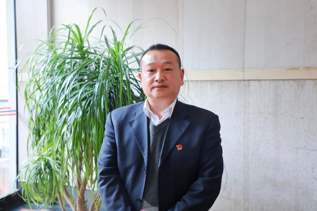 雨城區(qū)綜合行政執(zhí)法局局長李昆.jpg