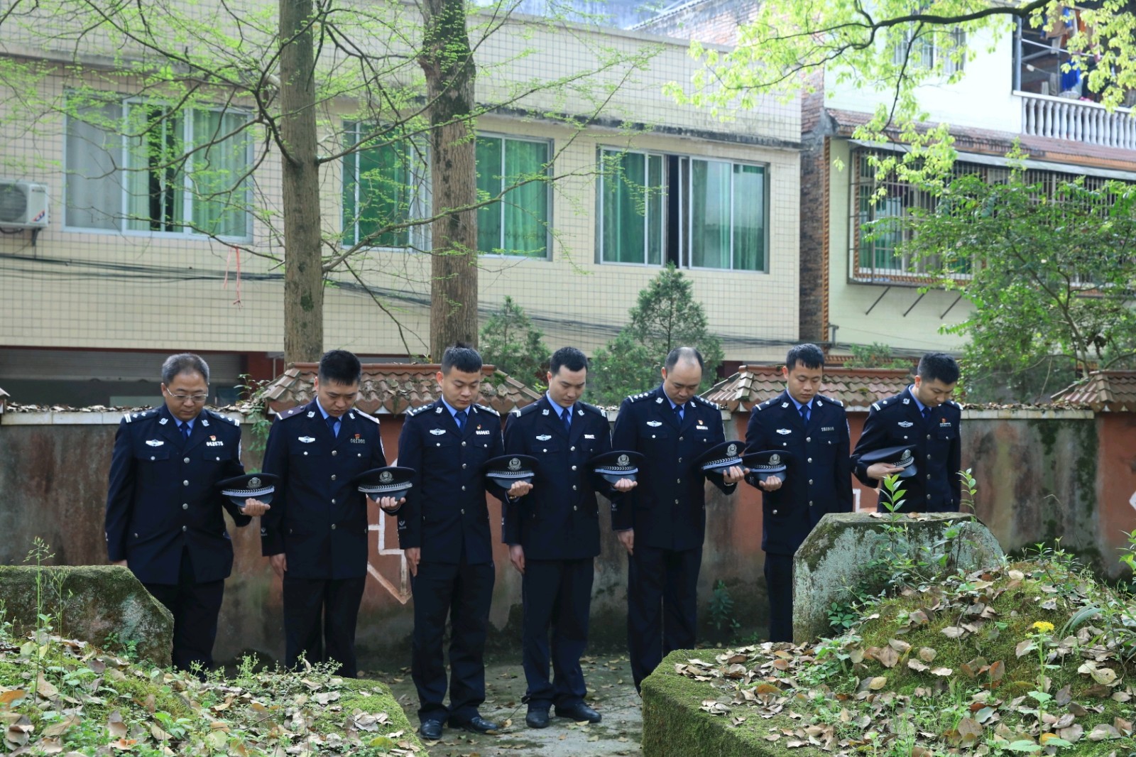 民（輔）警脫帽默哀 緬懷英烈_resized_20210322_044727556.JPG