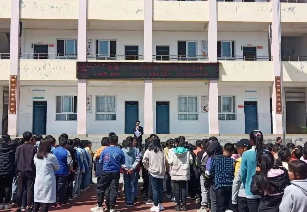 “未”愛而來法治專題講座送進校園.webp.jpg