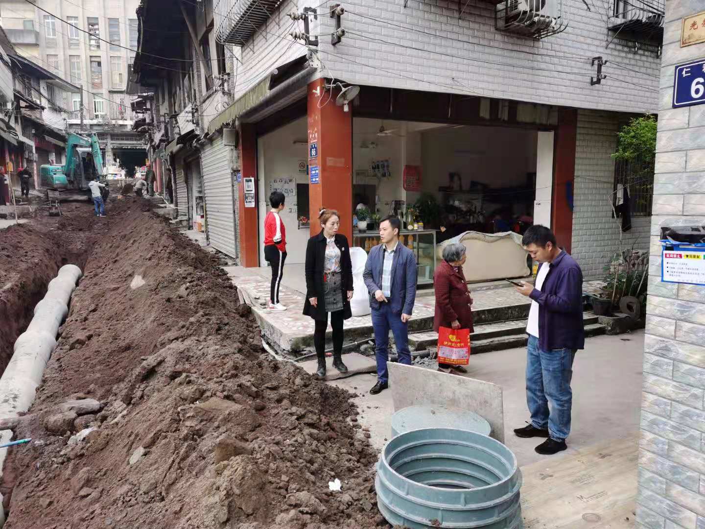 黃艤鎮彌陀社區老街路面正在升級改造（徐婕）3.JPG