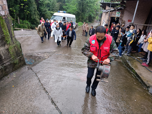 碧峰峽鎮開展山洪地質災害防御搶險應急演練1.png