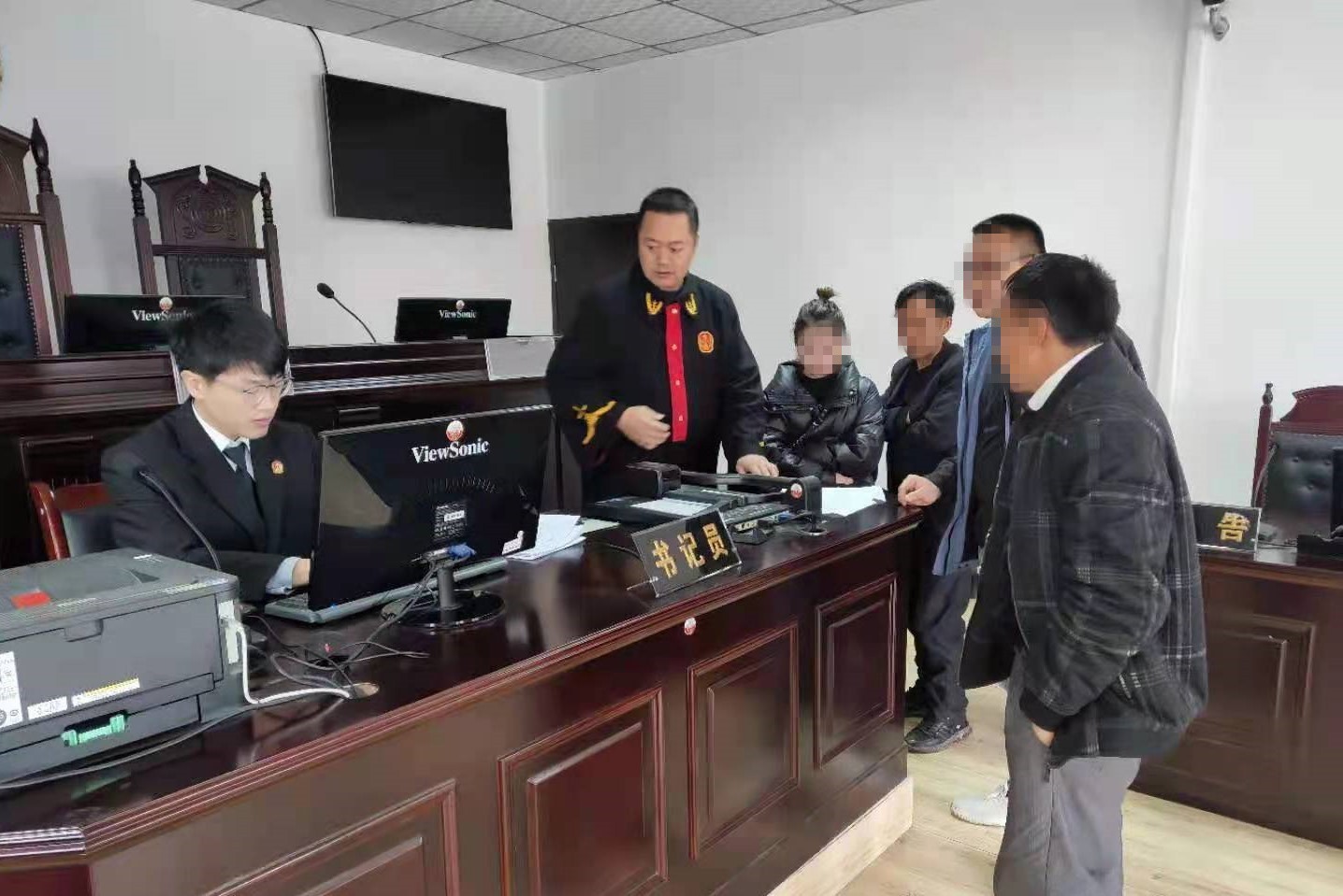 圖片1：雙方當(dāng)事人達(dá)成調(diào)解協(xié)議.jpg