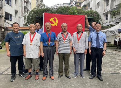 老黨員.jpg
