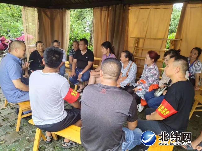 民宿業(yè)主討論民宿發(fā)展.jpg