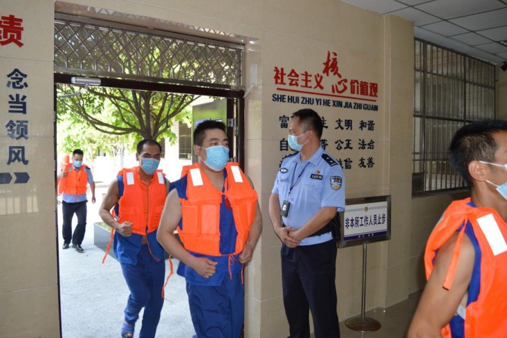 眉山市拘留所組織開(kāi)展防汛抗洪應(yīng)急演練