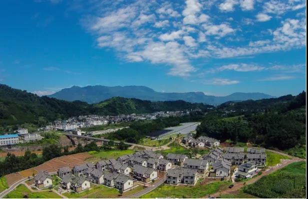 周公山鎮余家村示范帶動興生態.jpg