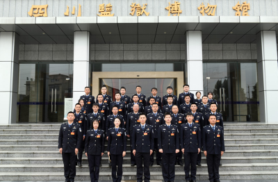 凝聚青春力量，奮力譜寫新篇
