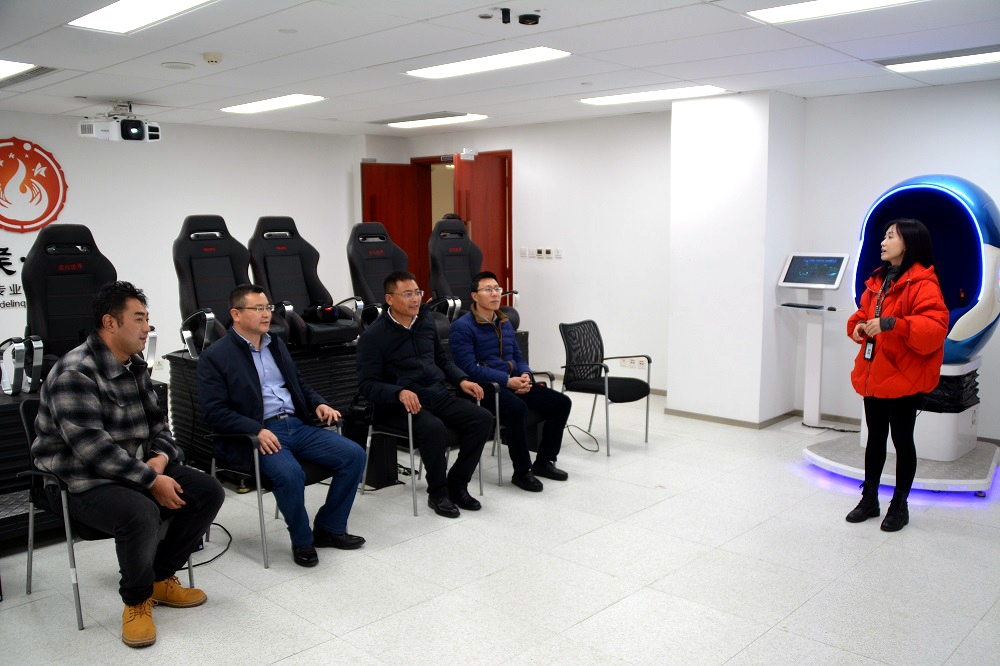 參觀武侯區院未檢工作室內部建設.jpg