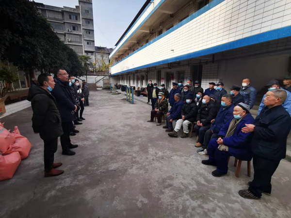 敬老院慰問.jpg