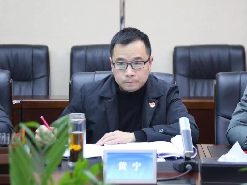 區(qū)委常委、政法委書記黃寧講話.jpg