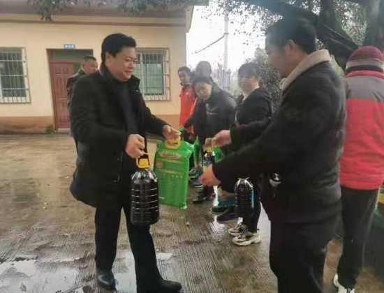 春節送溫暖.jpg