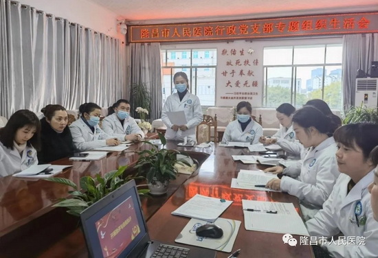 照鏡子二.jpg
