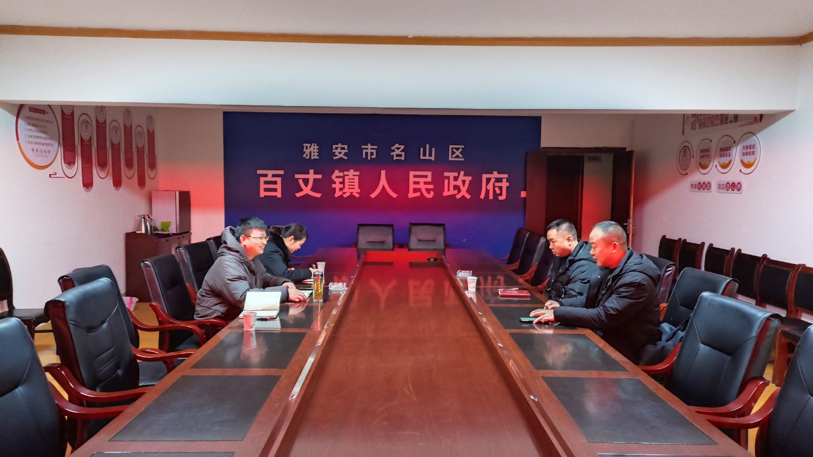 百丈鎮(zhèn).jpg