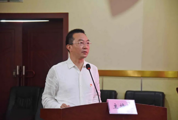 李靜.png