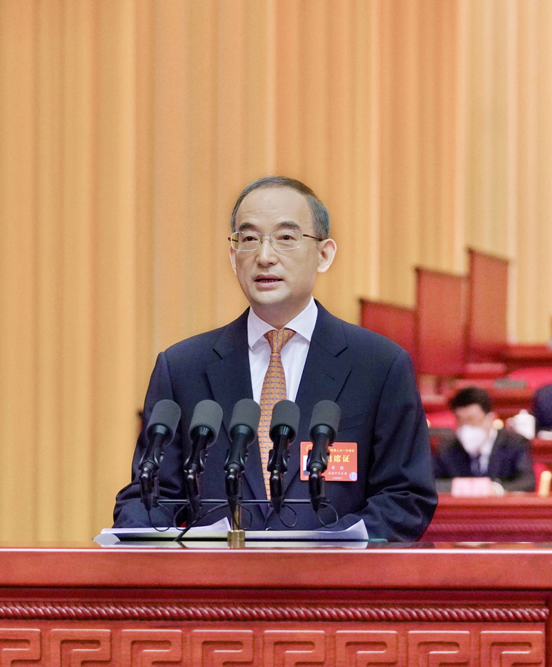省十四屆人大一次會議開幕
王曉暉主持開幕會并宣布開幕 黃強作政府工作報告 田向利出席「相關圖片」