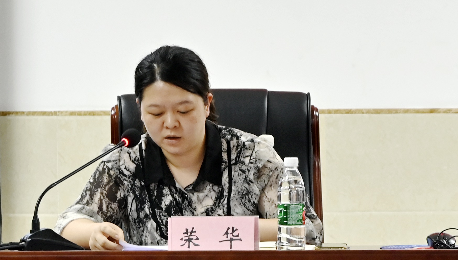 榮華-區精防辦主任總結工作,通報存在問題,部署下半年工作_ZYS0843_.jpg