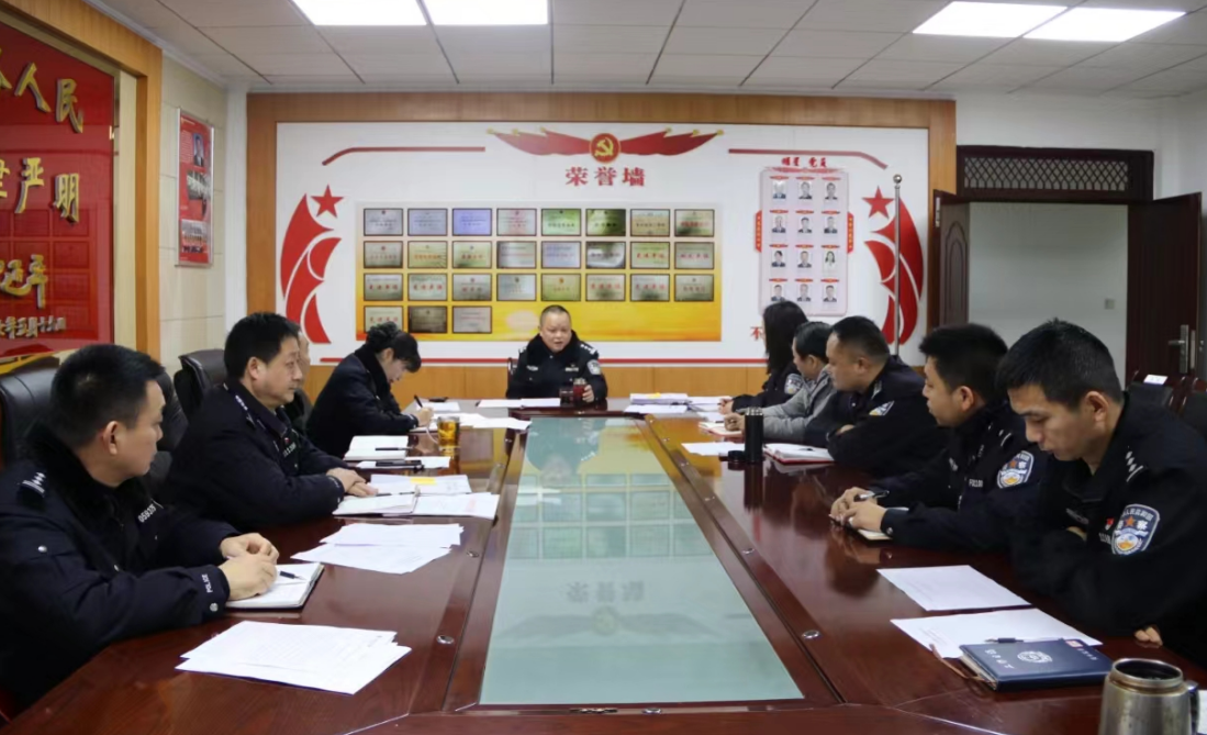 眉山市拘留所:以老帶新“傳幫帶”，凝聚戰(zhàn)斗力