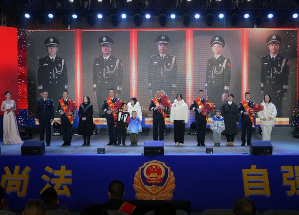 眉州監獄舉辦“傳承文化 和美眉州”2024年春節團拜會