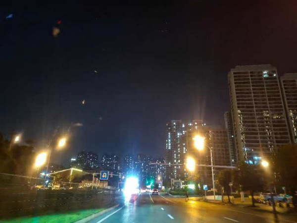 夜歸.jpg