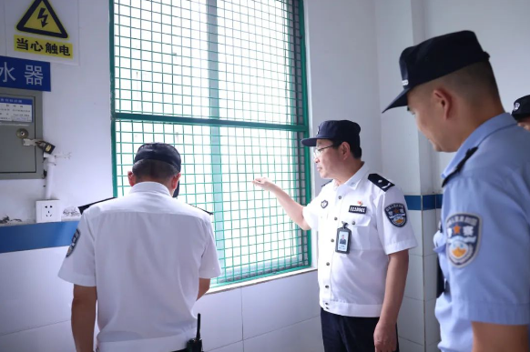 他們“內外兼修”，只為守護監管安全