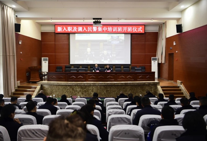 甘孜監獄：把好第一關、上好第一課、走好第一步