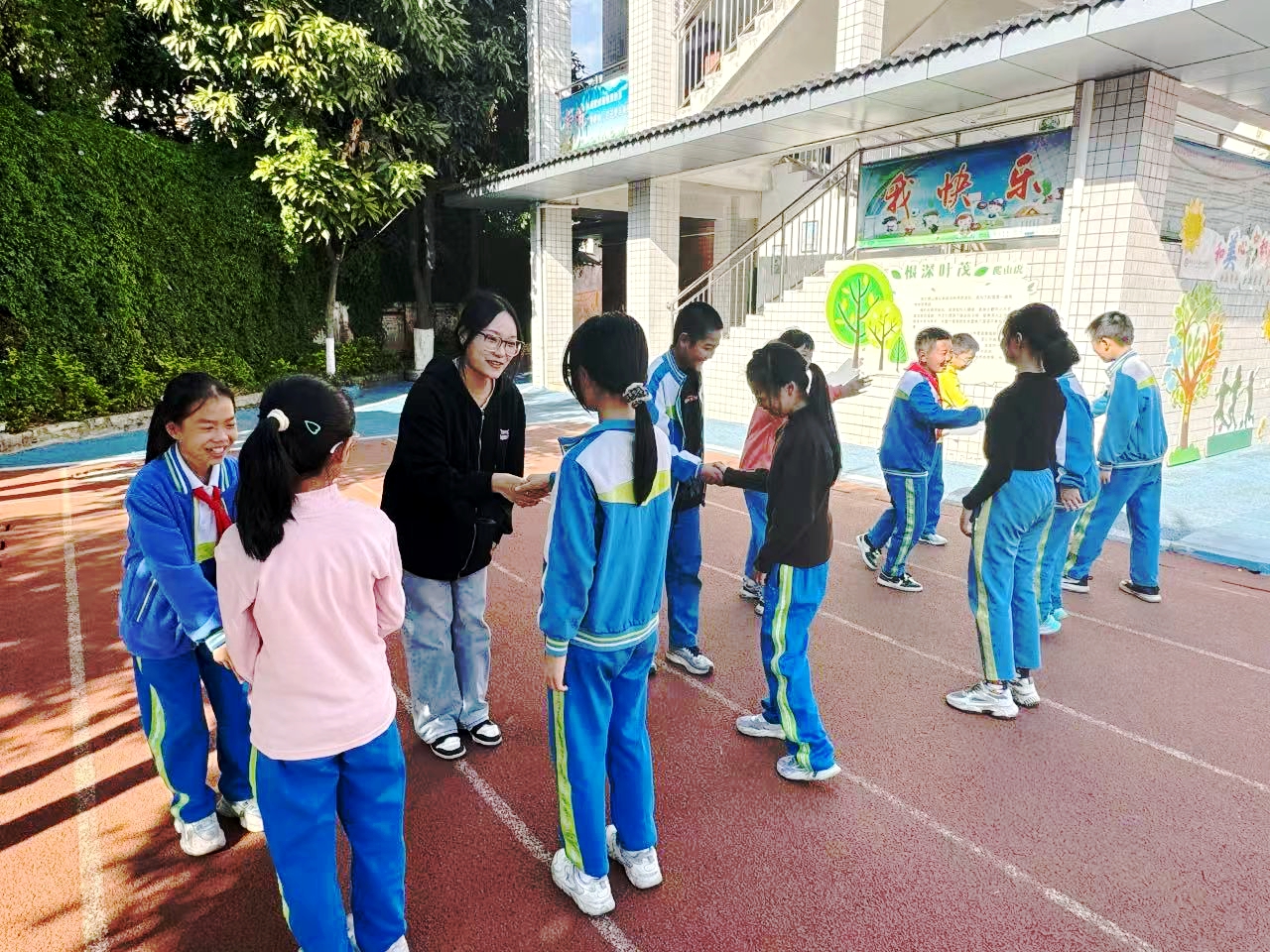 6大手牽小手-課程心理活動1.jpg